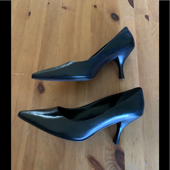 Shoes - Picture 2 of 3